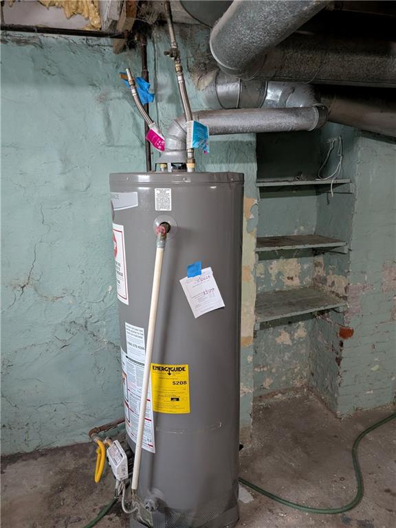 709-711 Fruit Way McKees Rocks, PA 15136 - Photo 33 of 37 an aerial view of a highlighted kitchen