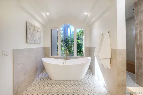 $1,999,000 | 3993 Peony Drive, Fallbrook, CA 92028