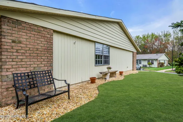 $1,700 | 15 Yorkshire Court, Unit F, Manchester Township, NJ 08759