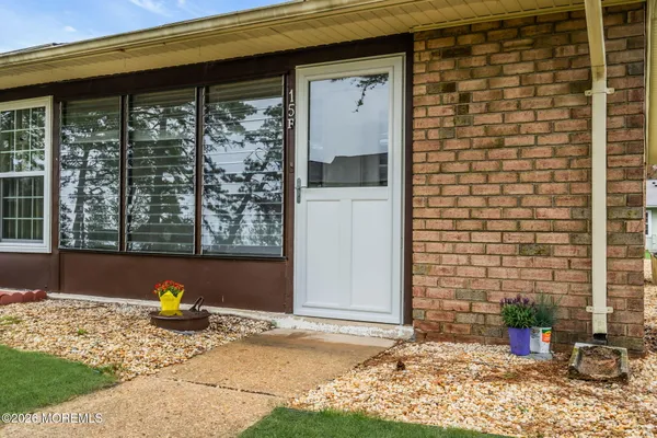 $1,700 | 15 Yorkshire Court, Unit F, Manchester Township, NJ 08759