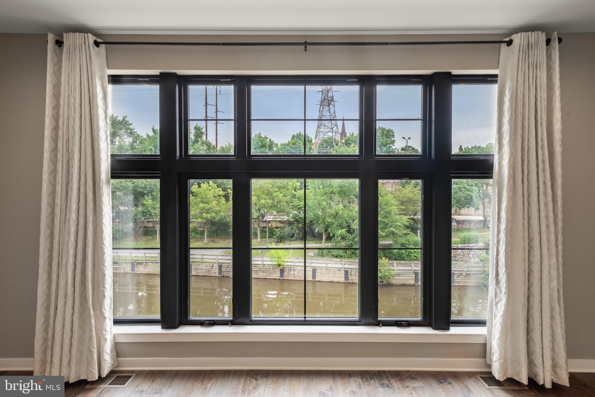 4537 Riverside Way Philadelphia, PA 19127 - Photo 11 of 49 Gallery Image 11