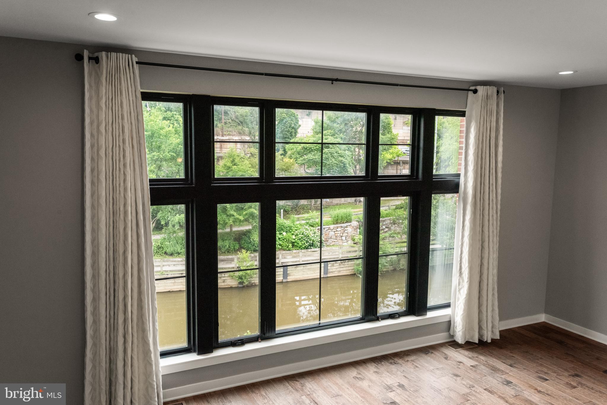 4537 Riverside Way Philadelphia, PA 19127 - Photo 12 of 49 Gallery Image 12