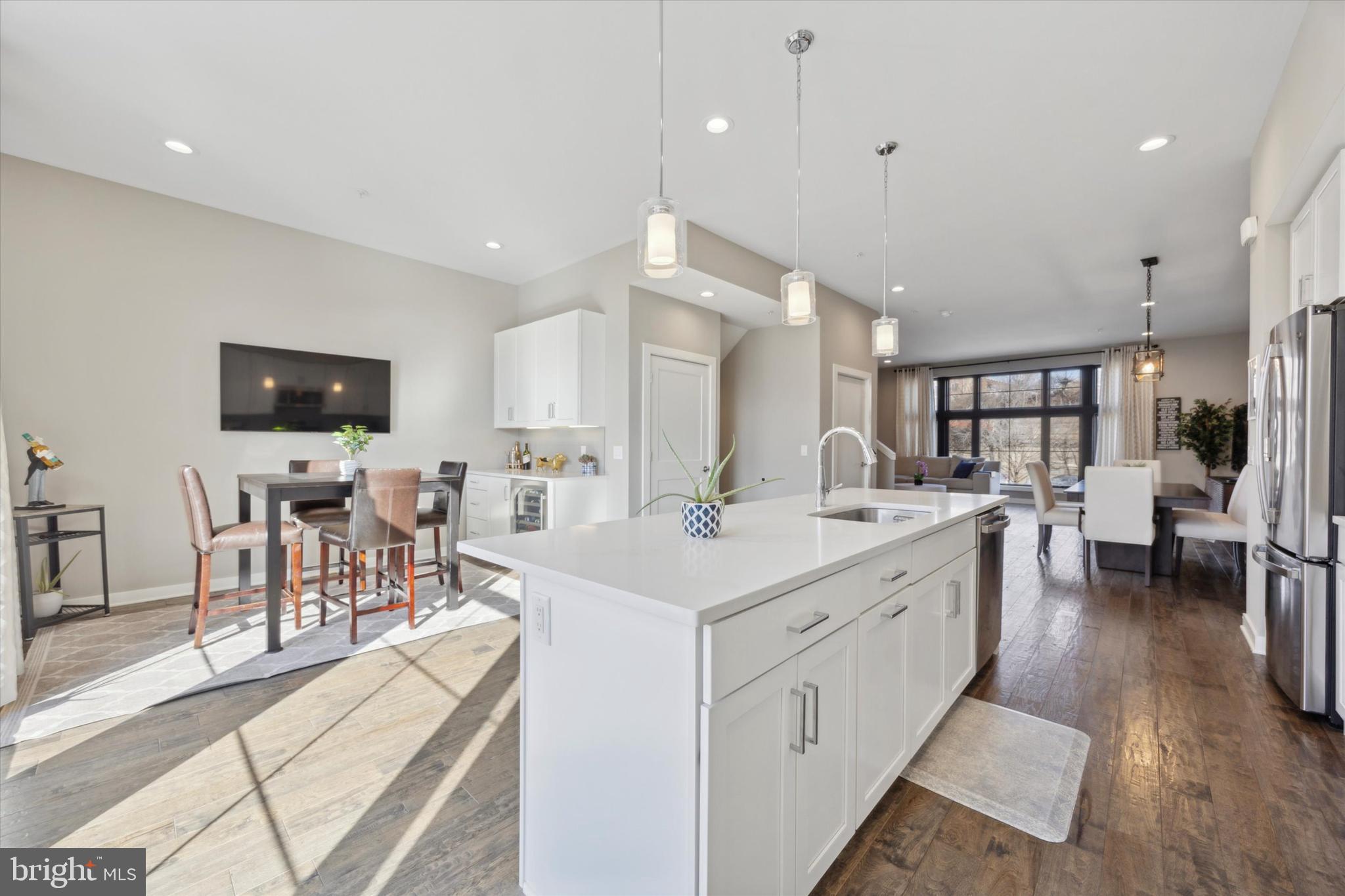 4537 Riverside Way Philadelphia, PA 19127 - Photo 3 of 49 Gallery Image 3