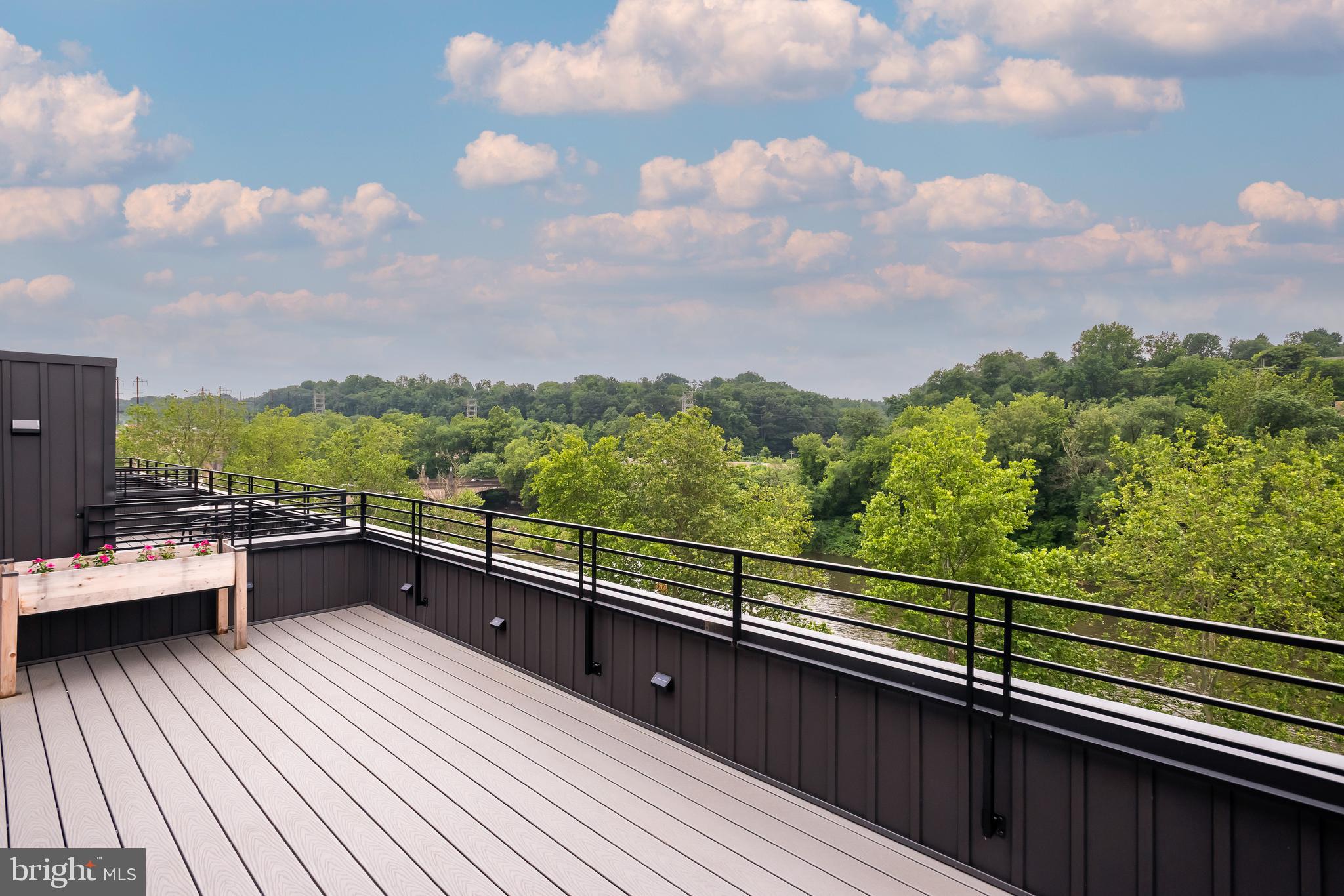 4537 Riverside Way Philadelphia, PA 19127 - Photo 36 of 49 Gallery Image 36