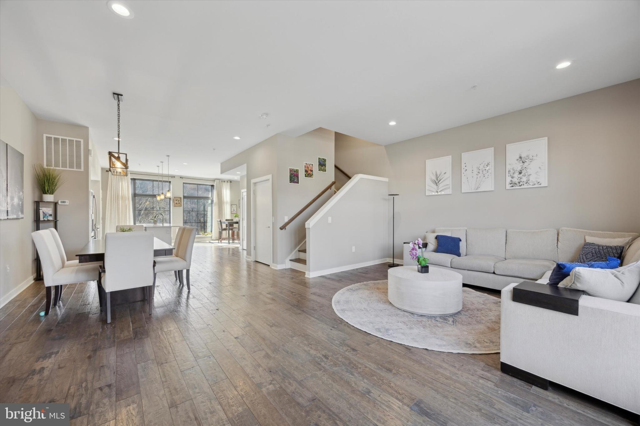 4537 Riverside Way Philadelphia, PA 19127 - Photo 9 of 49 Gallery Image 9