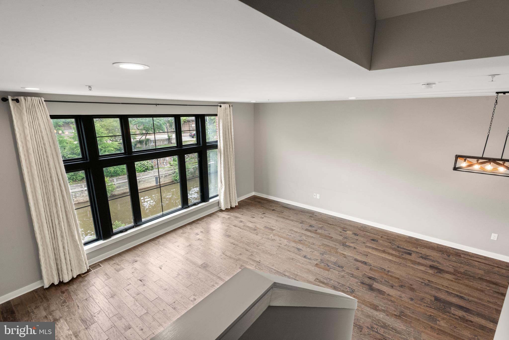 4537 Riverside Way Philadelphia, PA 19127 - Photo 10 of 49 Gallery Image 10