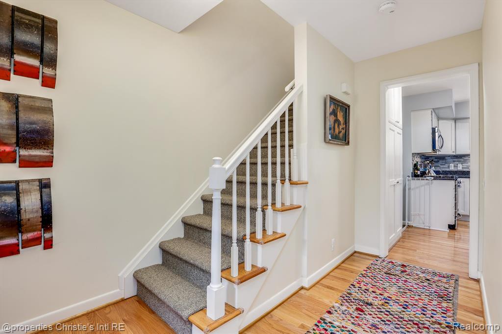 324 Neff Road Grosse Pointe, MI 48230 - Photo 13 of 26