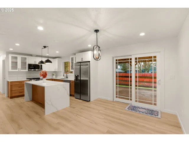 $649,999 | 1604 Northeast 153rd Place, Portland, OR 97230