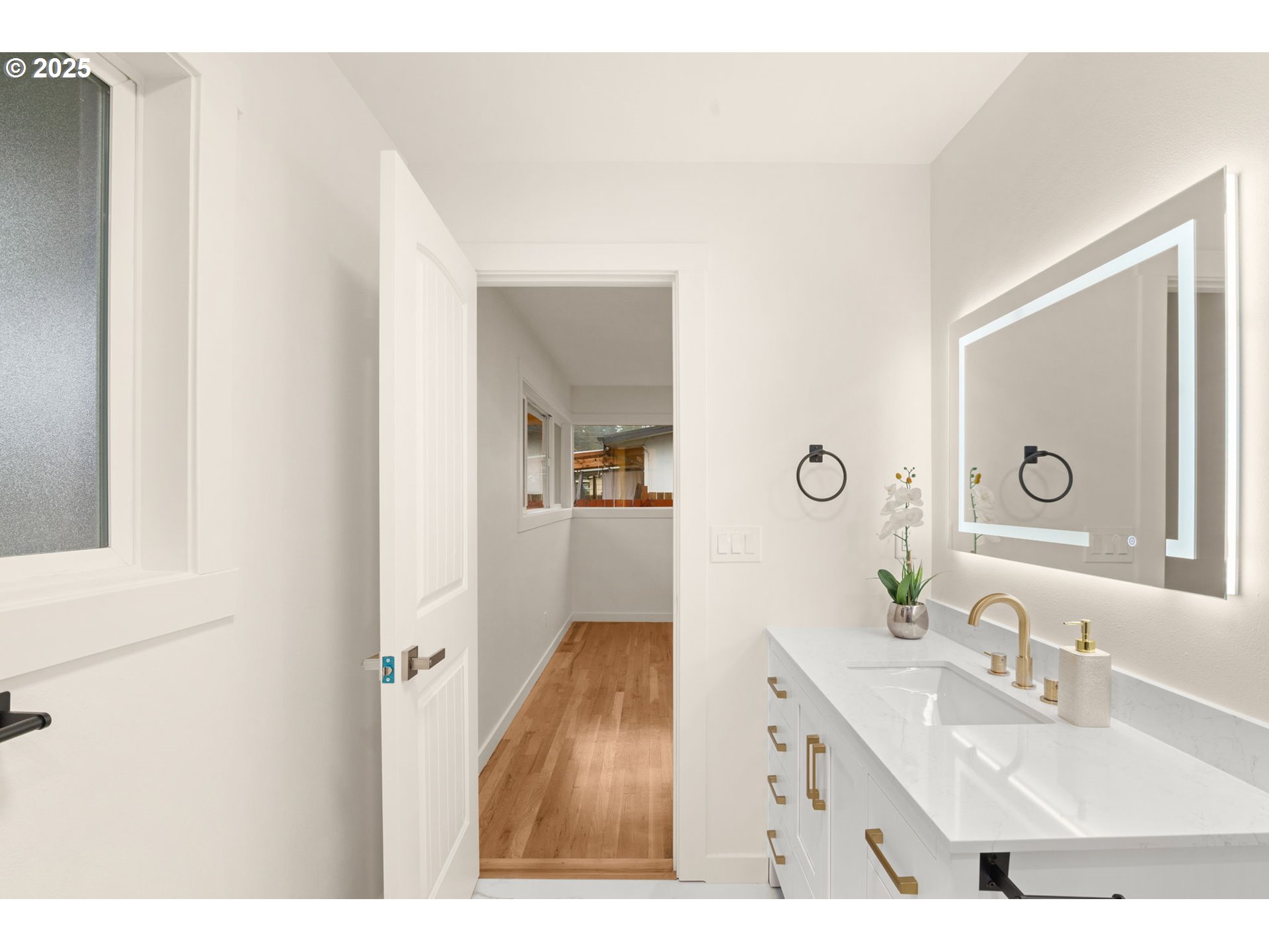 1604 Northeast 153rd Place Portland, OR 97230 - Photo 30 of 48