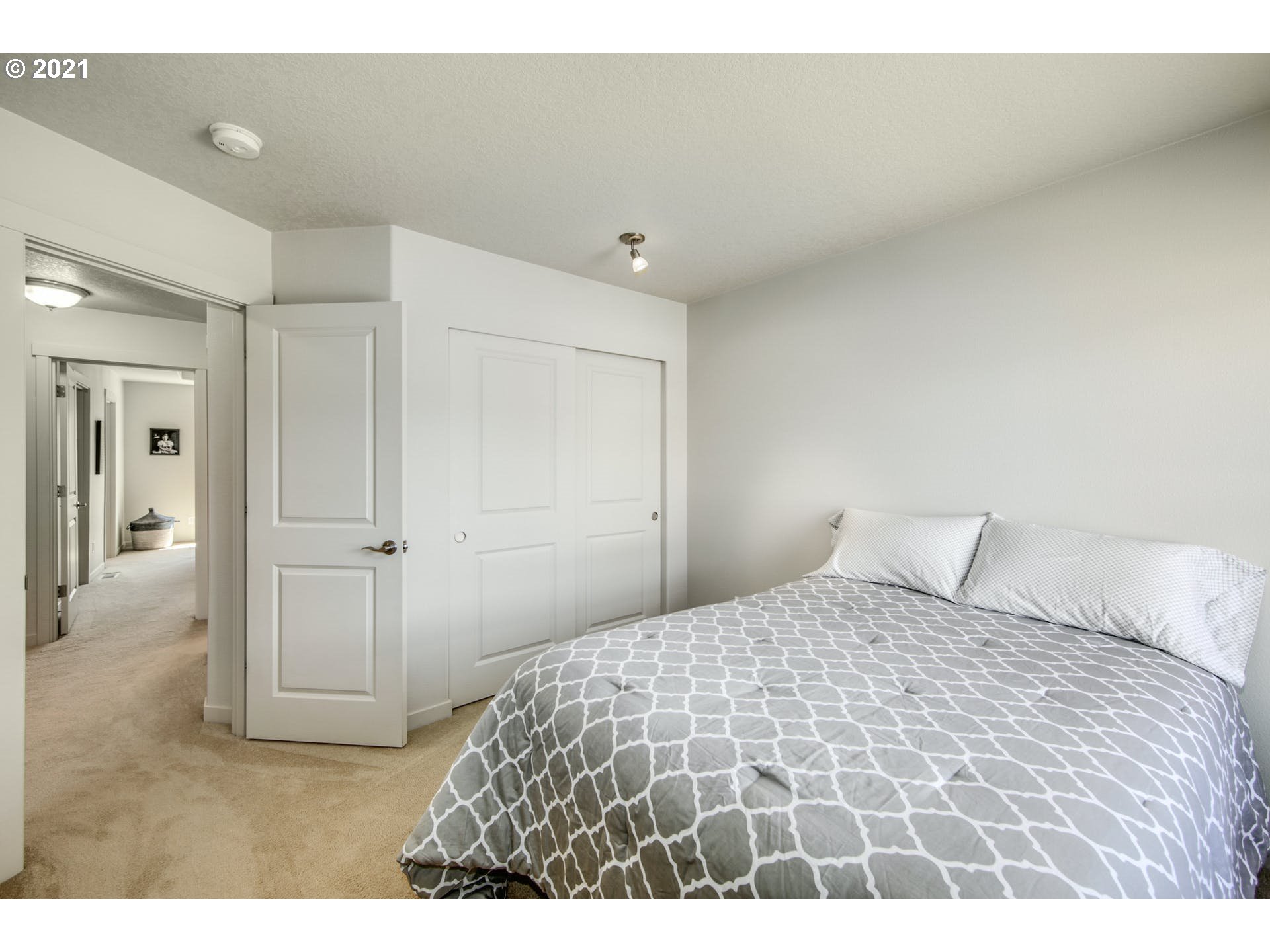 211 Northwest 117th Loop Portland, OR 97229 - Photo 16 of 29 Bedroom