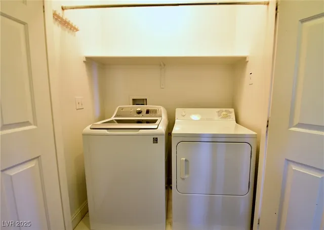 $1,650 | 10524 Autumn Pine Avenue, Unit 205, Las Vegas, NV 89144