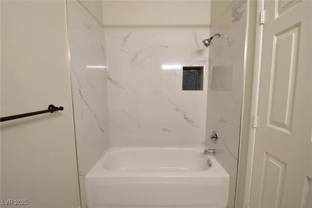 $1,650 | 10524 Autumn Pine Avenue, Unit 205, Las Vegas, NV 89144