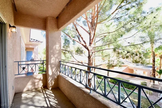$1,650 | 10524 Autumn Pine Avenue, Unit 205, Las Vegas, NV 89144