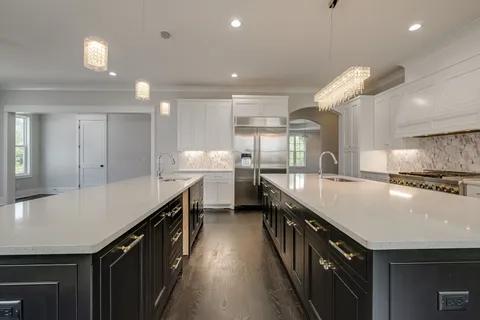 $2,349,900 | 3004 Strickland Drive, Nashville, TN 37221