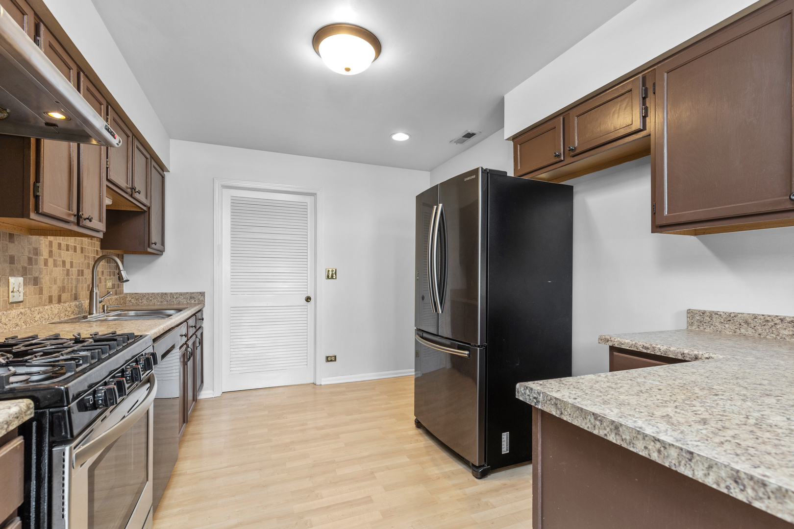 1267 Ranchview Court Buffalo Grove, IL 60089 - Photo 6 of 19