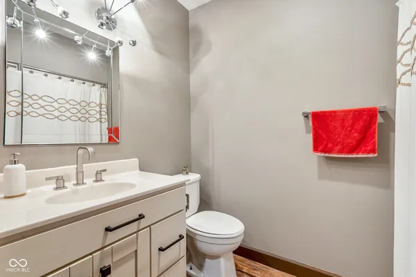 $499,900 | 597 Lasher Drive, Seymour, IN 47274