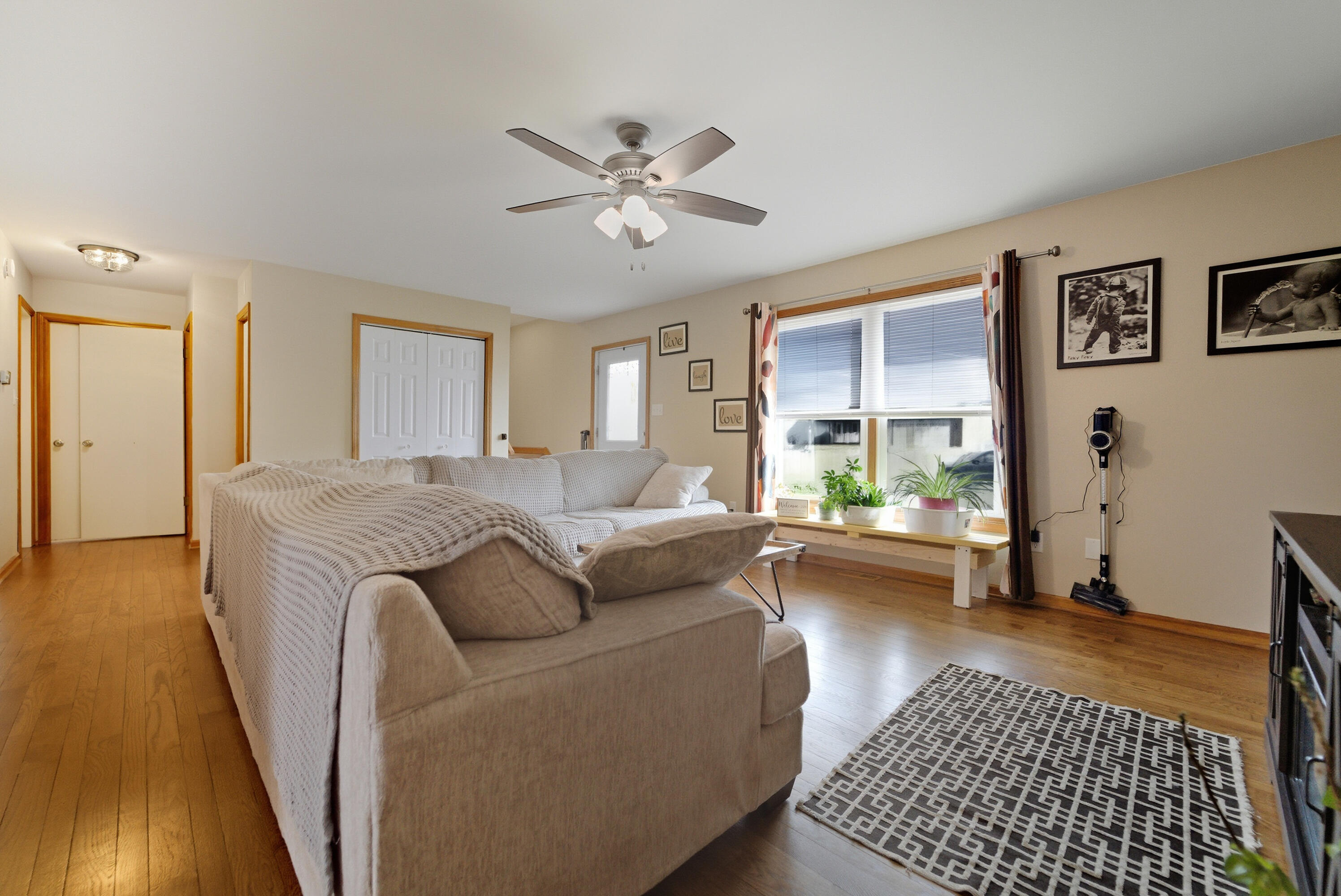 306 Bach Road Schererville, IN 46375 - Photo 9 of 48 2992x2000