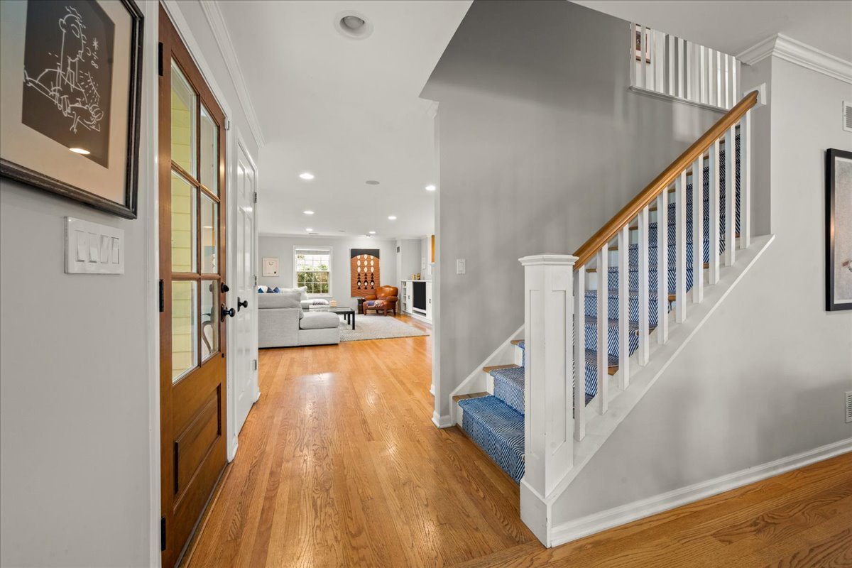1255 Warrington Road Deerfield, IL 60015 - Photo 3 of 38 Gallery Image 3