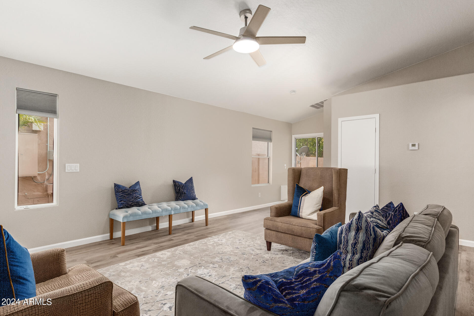 2135 East Danbury Road Phoenix, AZ 85022 - Photo 10 of 34 10 - Danbury