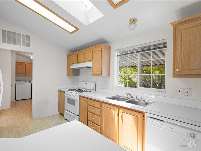 8173 Willow Street Windsor, CA 95492 - Photo 13 of 47