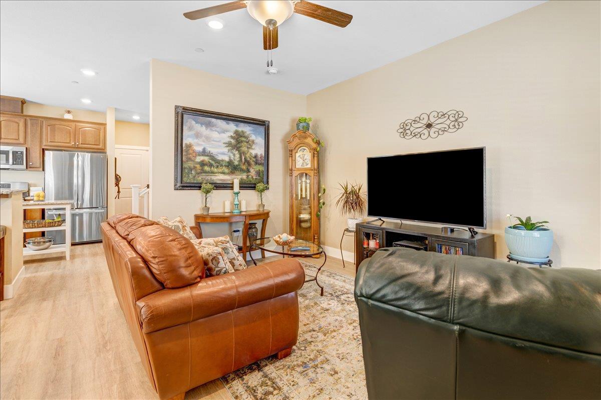 12833 Rogge Village Loop Salinas, CA 93906 - Photo 7 of 55