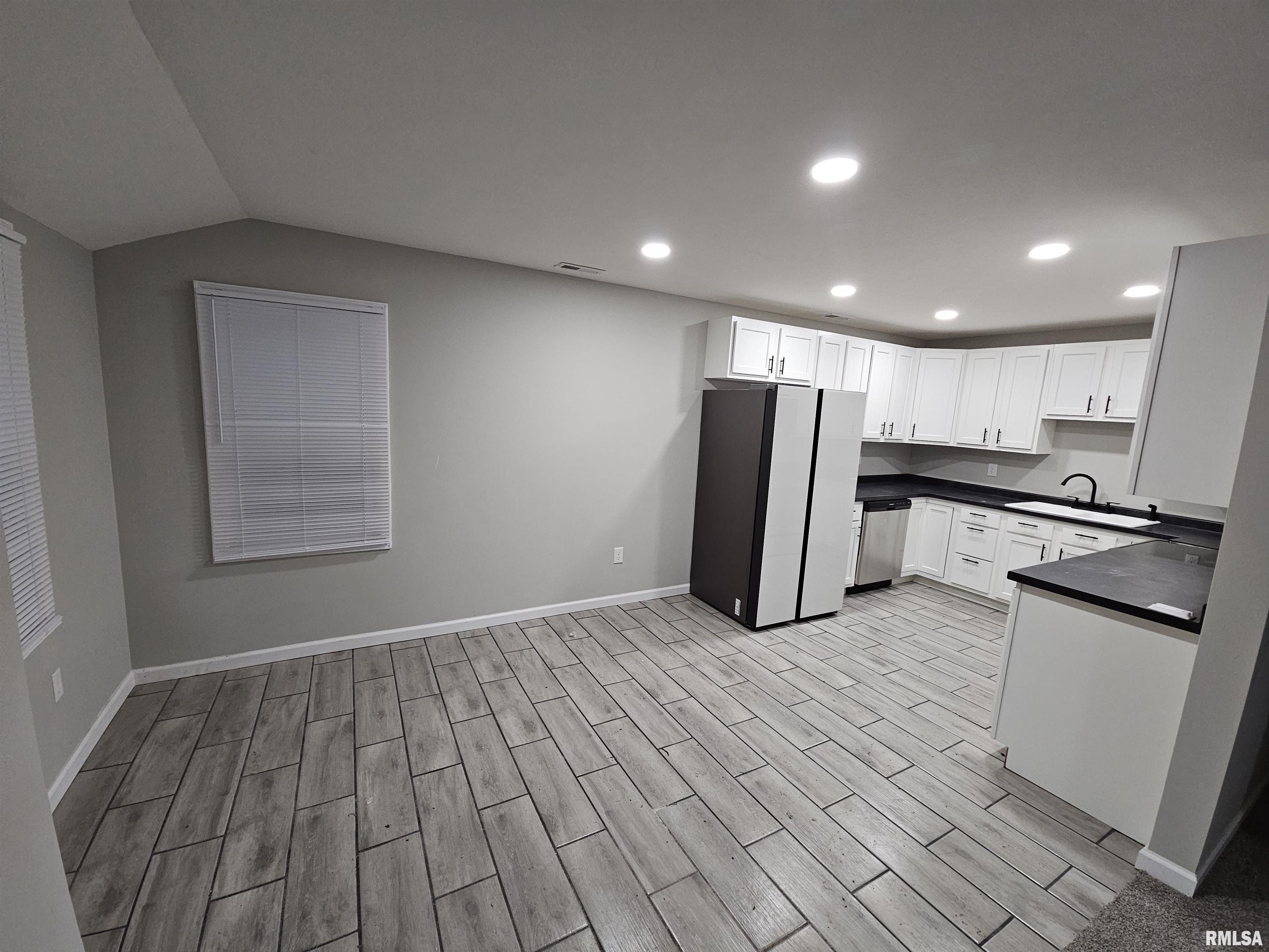 1832 North 20th Street Springfield, IL 62702 - Photo 3 of 17