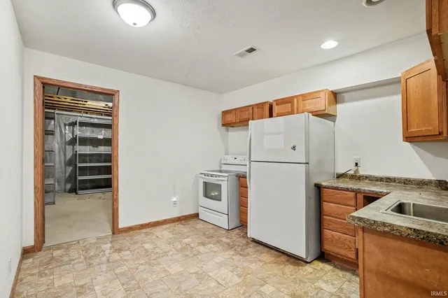 $299,900 | 26200 Leland Road, Elkhart, IN 46514