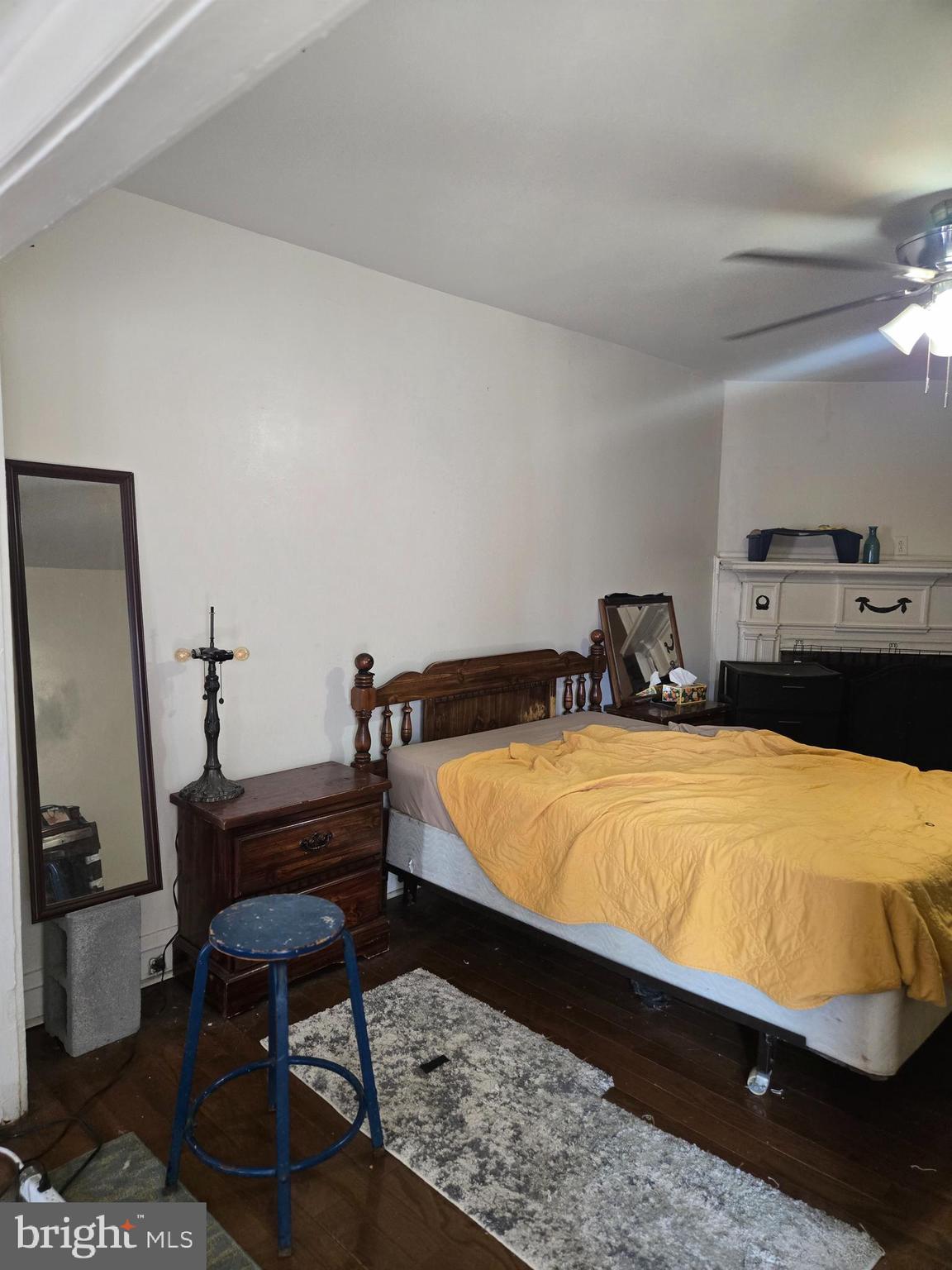 1959 Georgian Road Philadelphia, PA 19138 - Photo 9 of 29 a bed sitting in a bedroom and a mirror