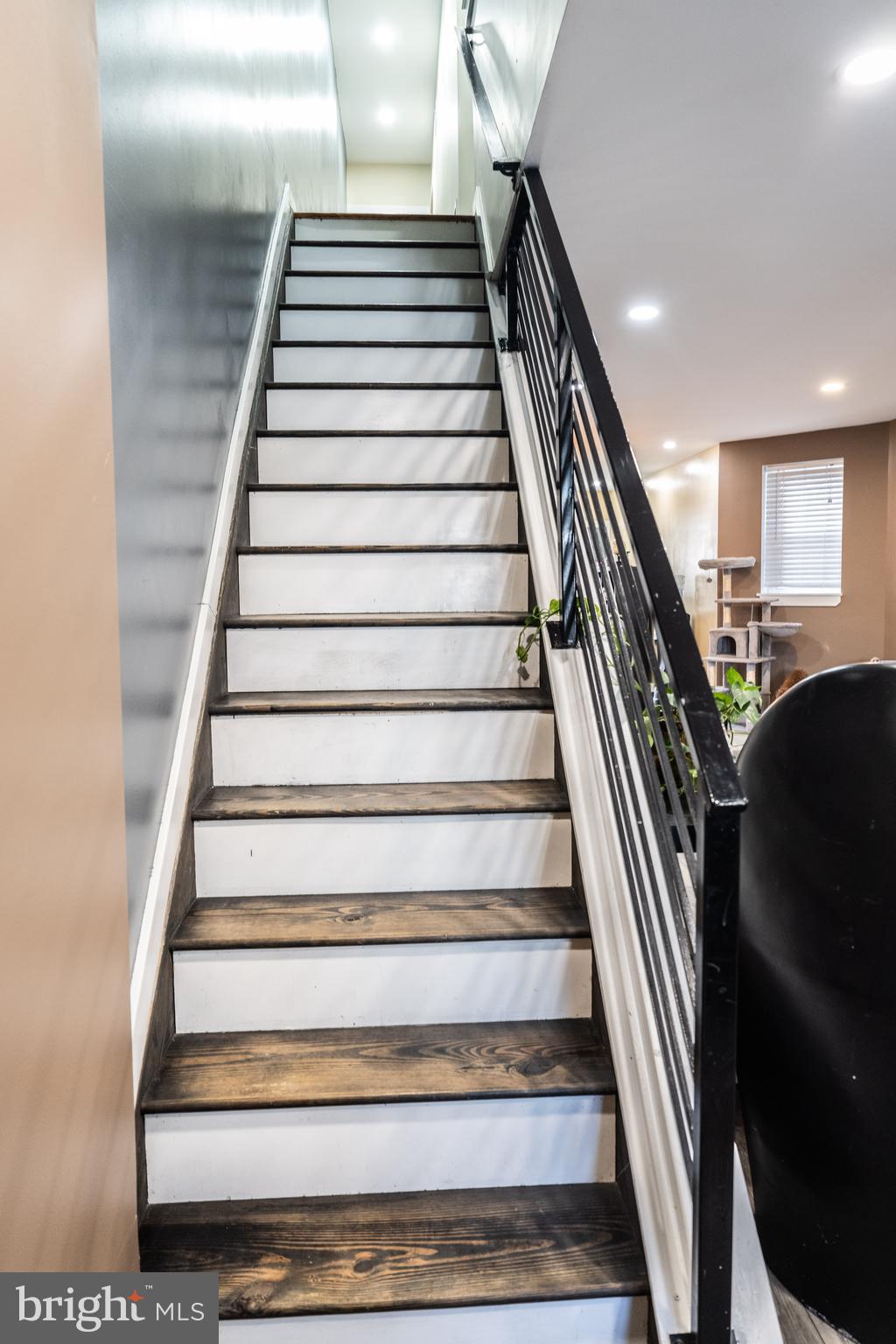 823 South 56th Street Philadelphia, PA 19143 - Photo 15 of 32