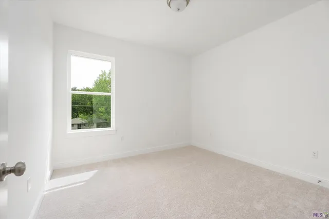 $380,000 | 6642 Oak Crossing Drive, Baton Rouge, LA 70817