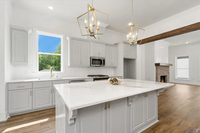 $380,000 | 6642 Oak Crossing Drive, Baton Rouge, LA 70817