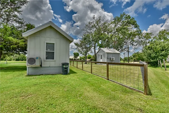 $220,000 | 440 Celebration Street, Carmine, TX 78932