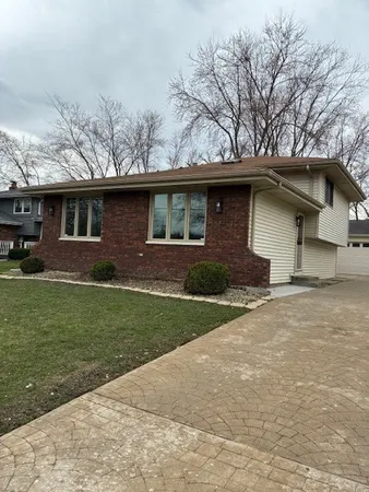 $365,000 | 15842 Lavergne Avenue, Oak Forest, IL 60452