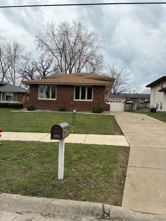 $365,000 | 15842 Lavergne Avenue, Oak Forest, IL 60452