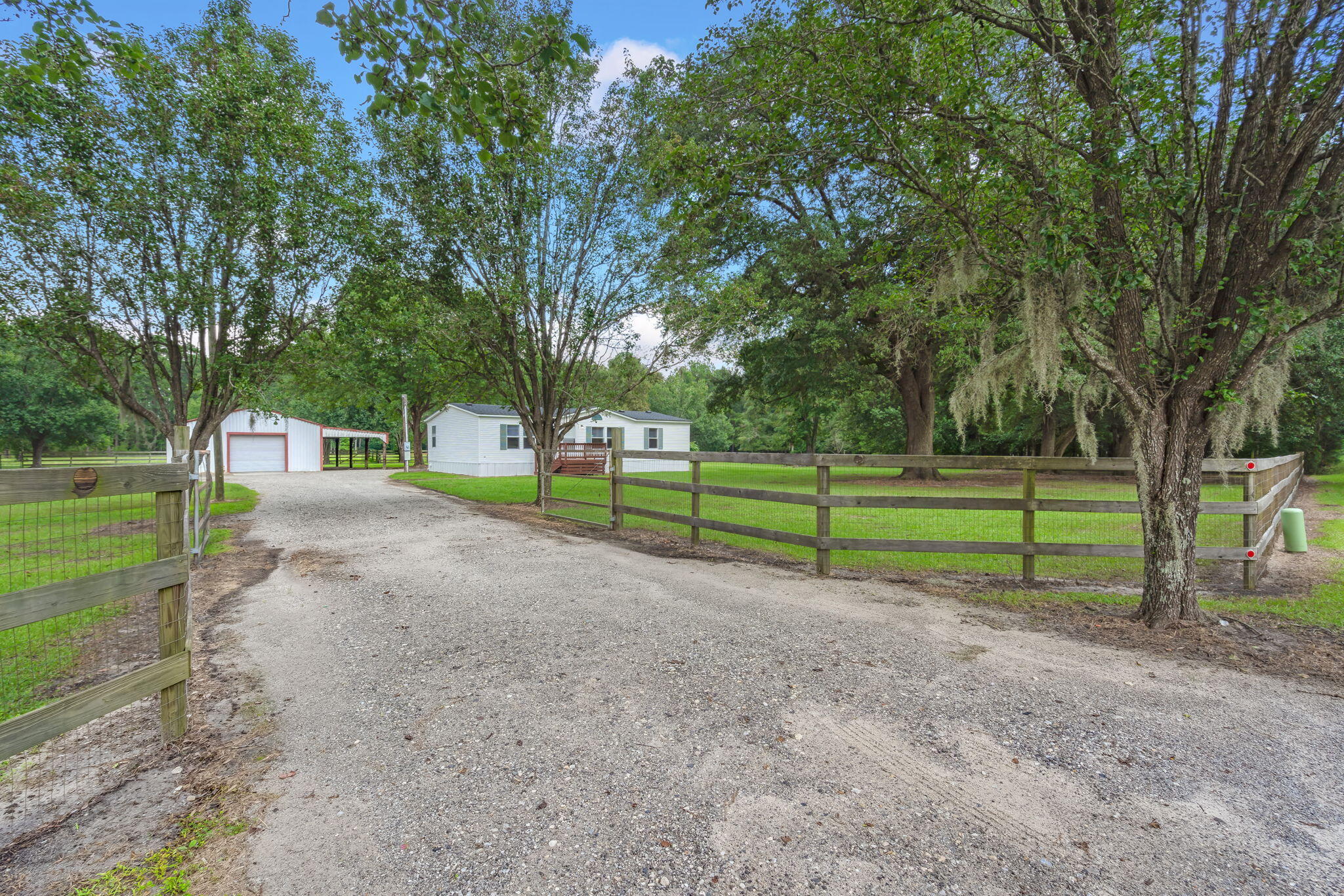 327 County Rd S-18-182 Ridgeville, SC 29472 - Photo 2 of 32