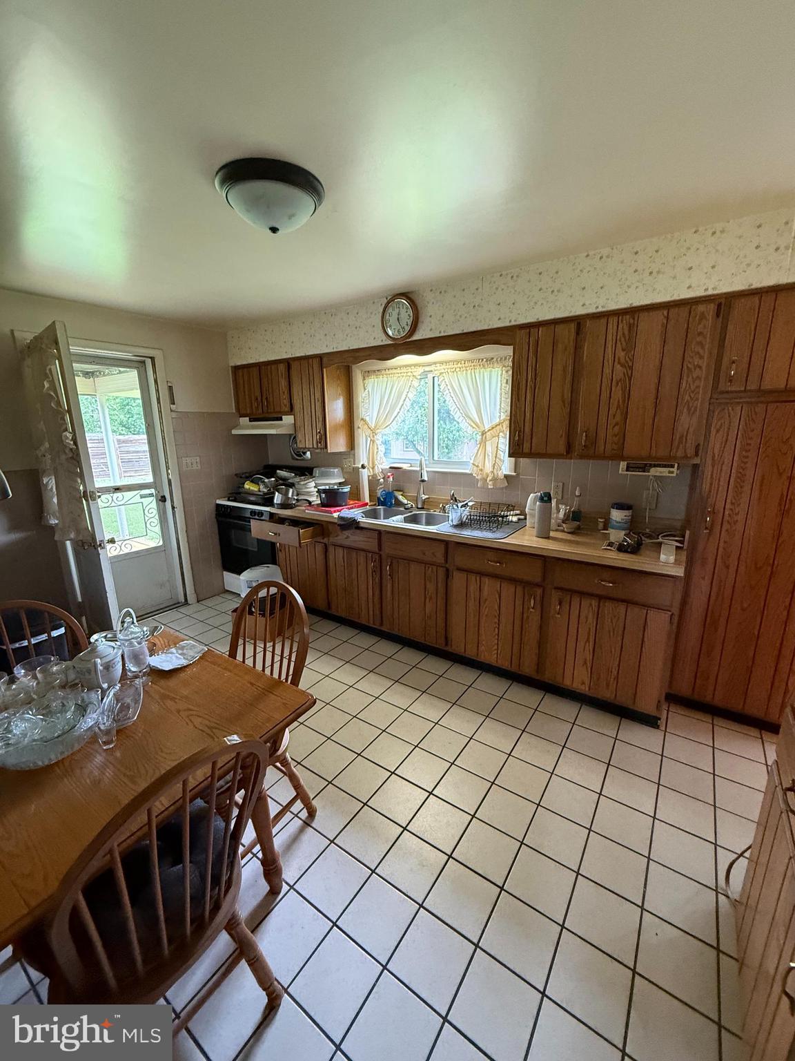 5667 Oakland Mills Road Columbia, MD 21045 - Photo 3 of 4