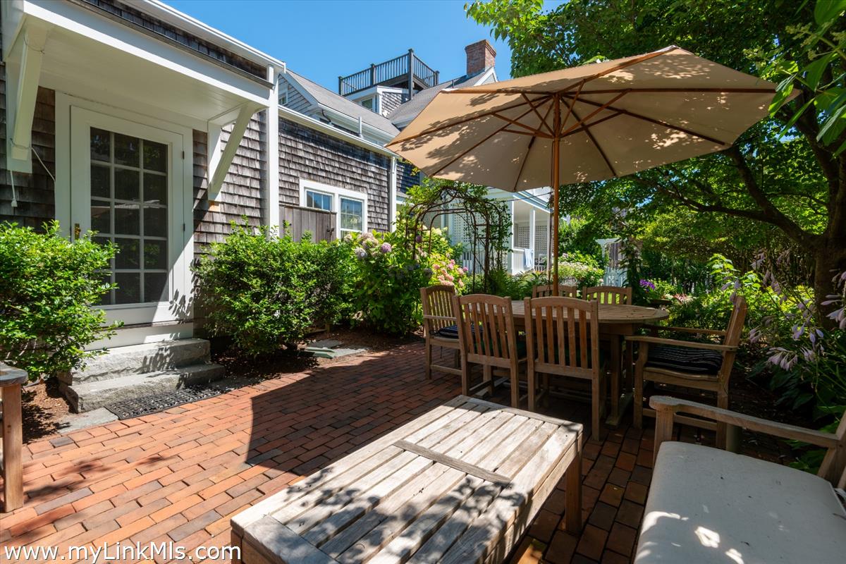 4 Crown Court Nantucket, MA 02554 - Photo 43 of 66