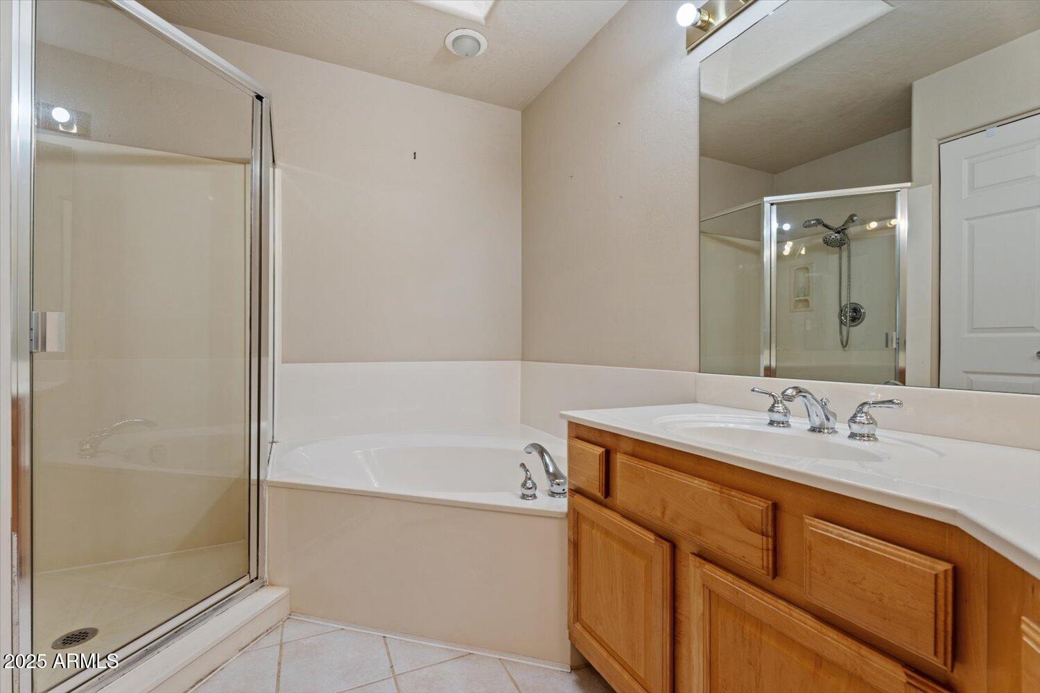 6002 North 5th Place Phoenix, AZ 85014 - Photo 16 of 26 Master Bath