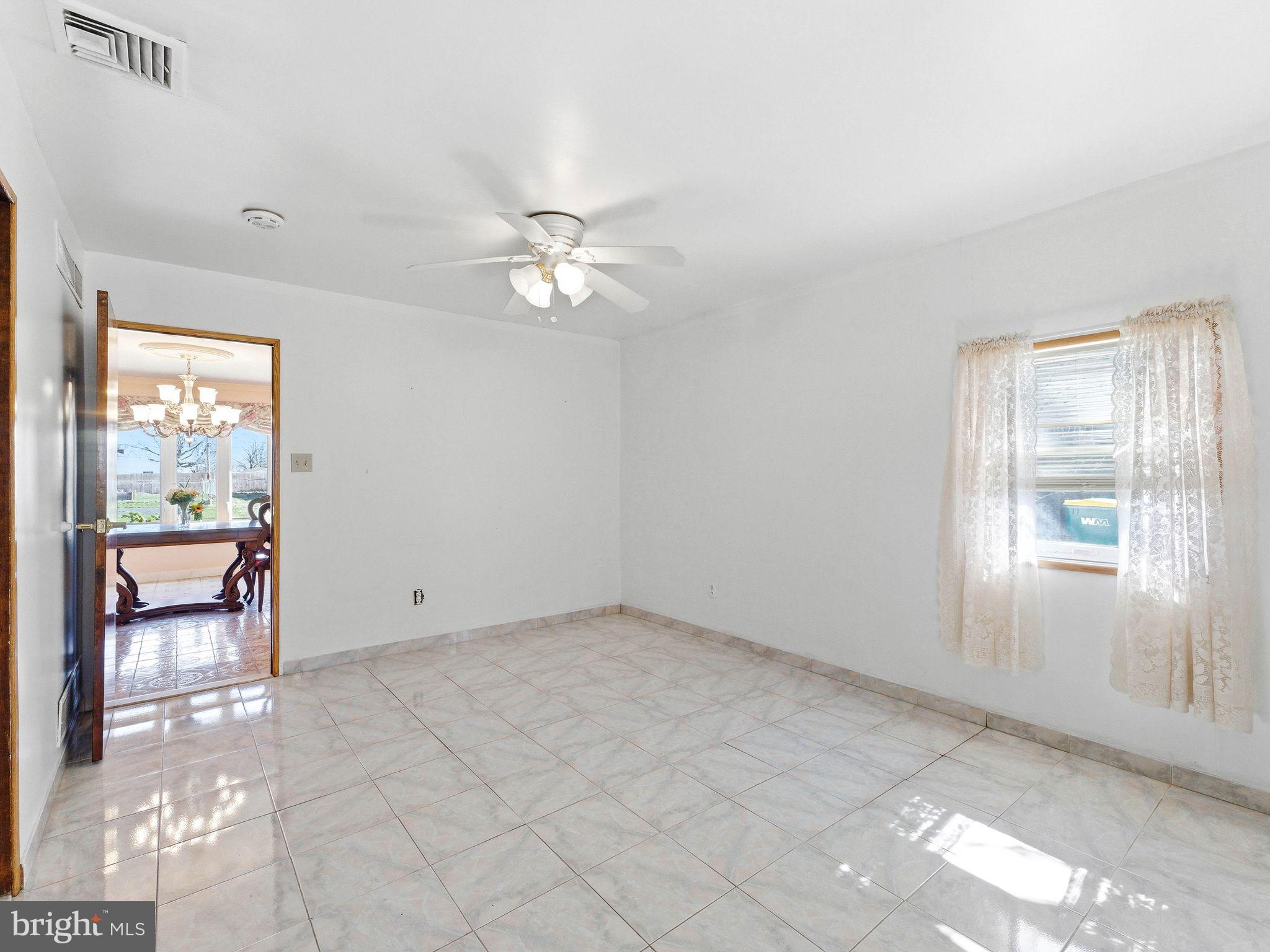 77 Gaping Rock Road Levittown, PA 19057 - Photo 18 of 39