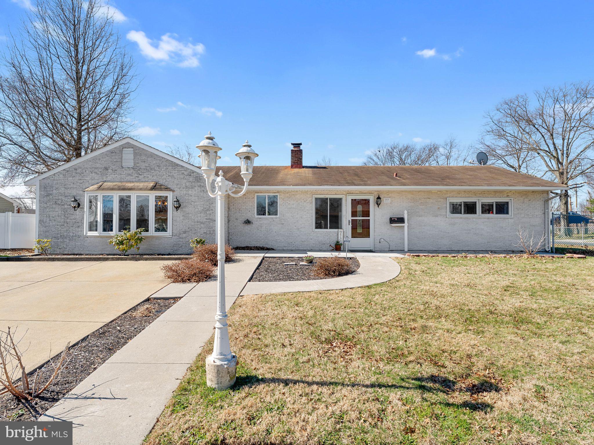 77 Gaping Rock Road Levittown, PA 19057 - Photo 4 of 39