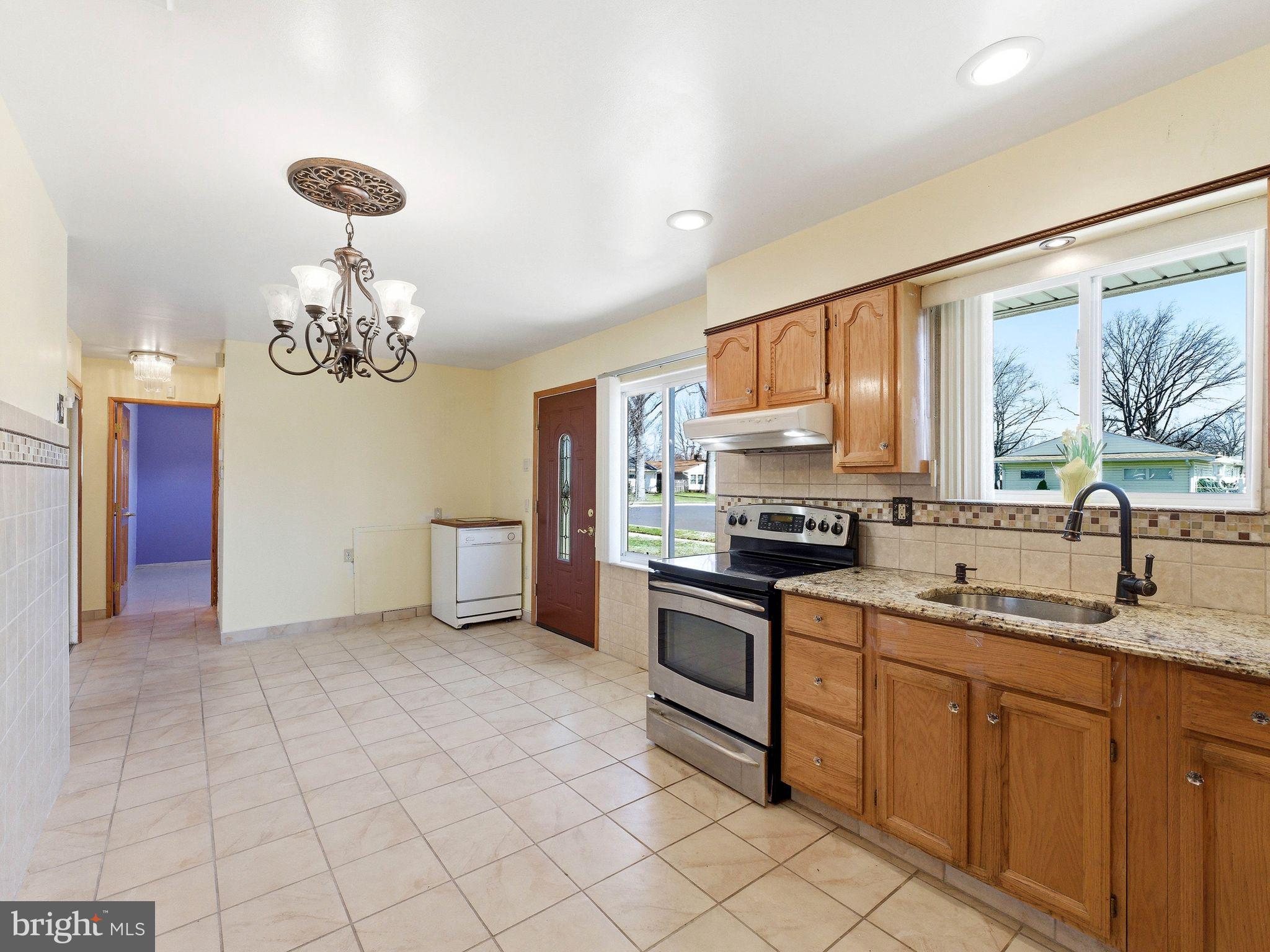 77 Gaping Rock Road Levittown, PA 19057 - Photo 8 of 39