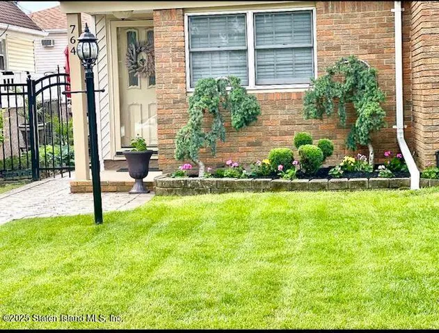 $988,888 | 764 Katan Avenue | Eltingville