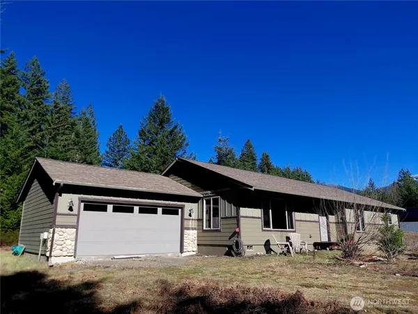 $670,000 | 105 Jack Fir Court East, Packwood, WA 98361