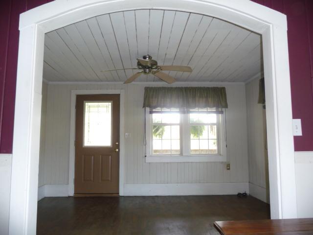 1850 Rock Bridge Road Bethpage, TN 37022 - Photo 3 of 9 a view of a livingroom with a ceiling fan and window