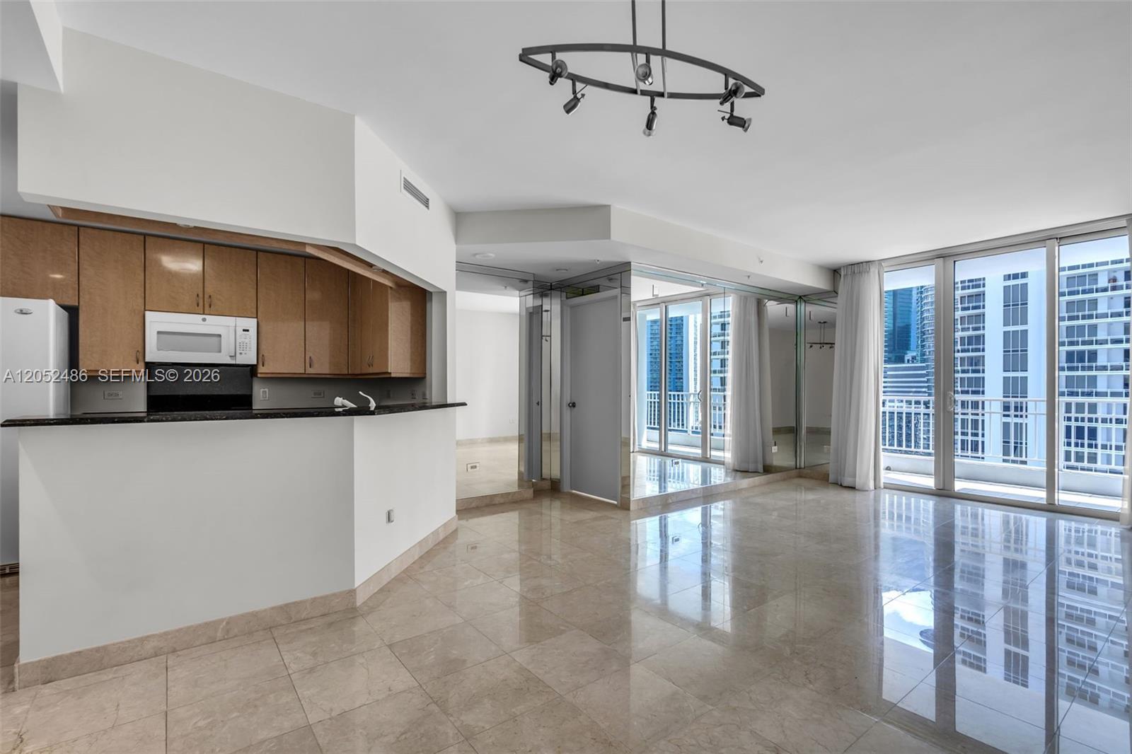 801 Brickell Key Boulevard, Unit 2108 Miami, FL 33131 - Photo 7 of 37