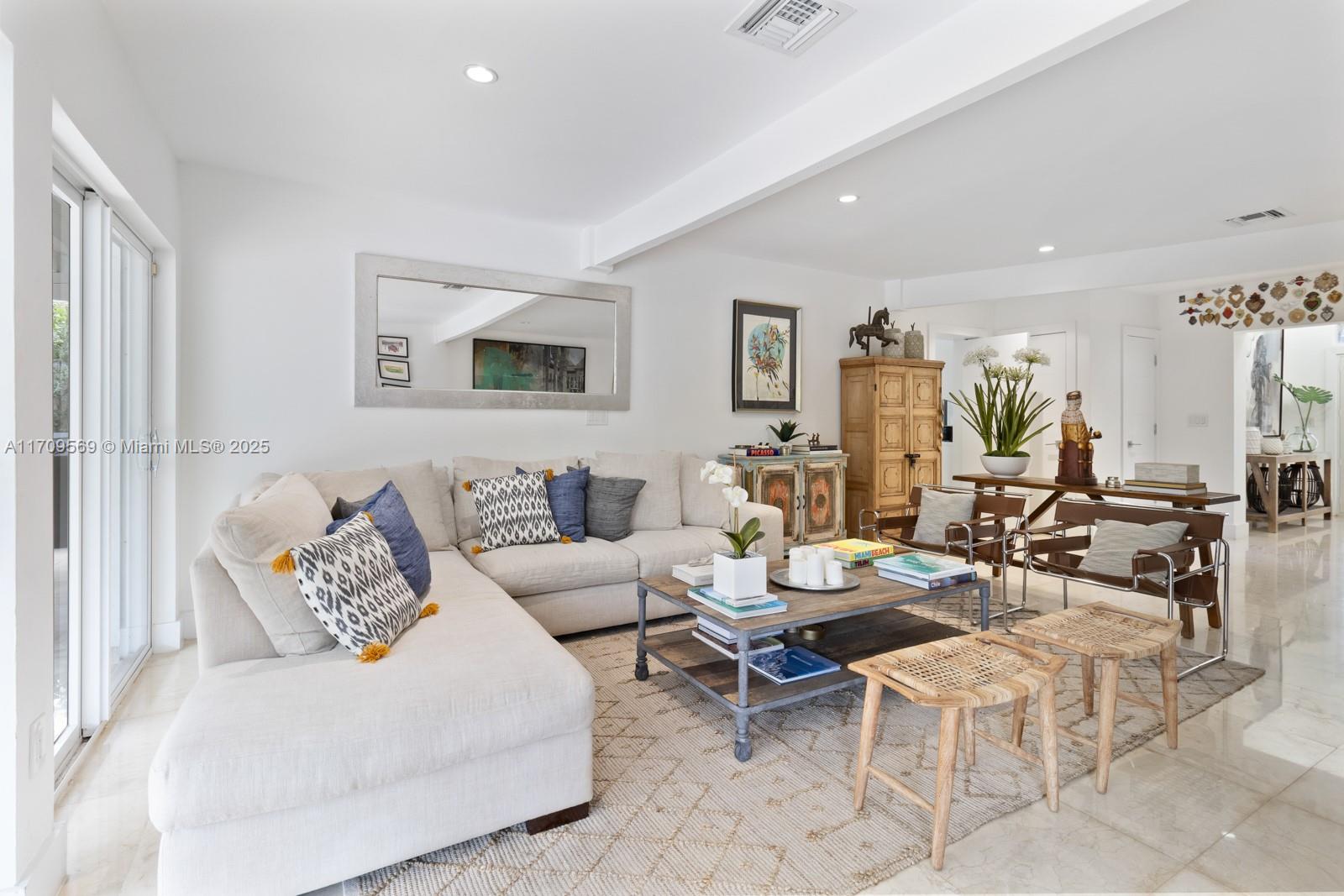 140 West Mashta Drive Key Biscayne, FL 33149 - Photo 8 of 35 a living room with furniture and wooden floor