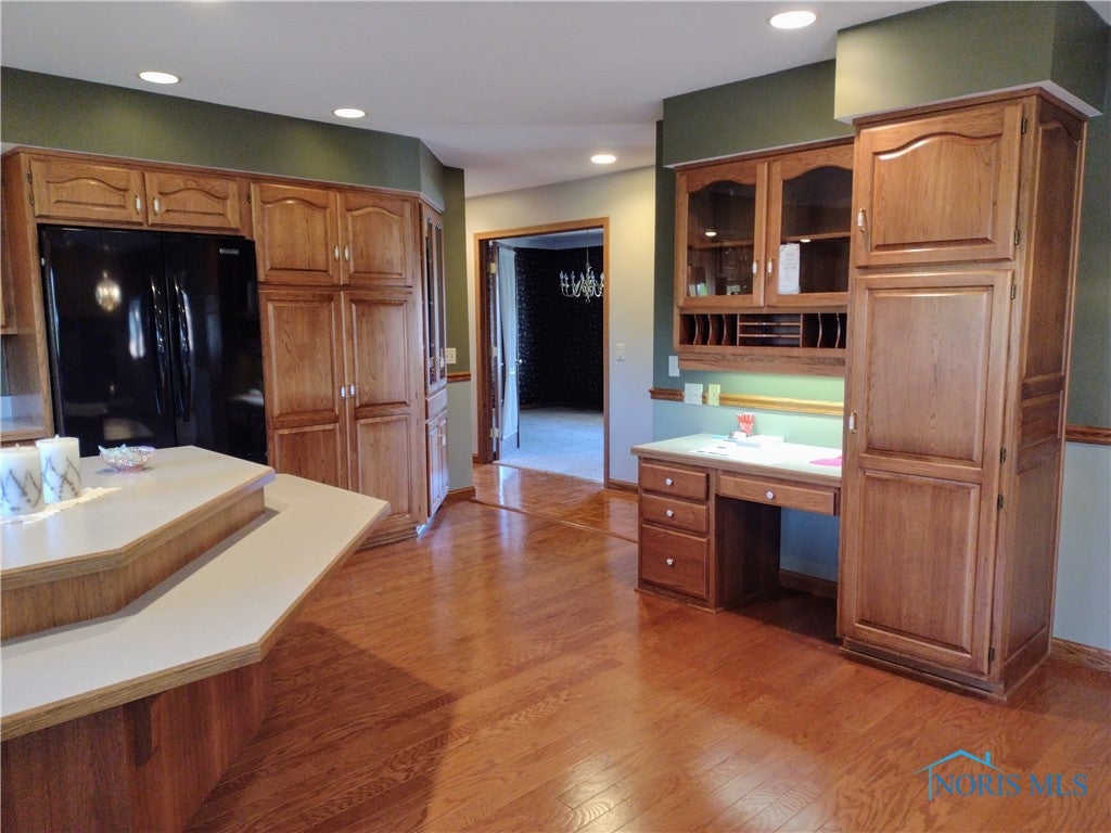 320 Short-Buehrer Road Archbold, OH 43502 - Photo 11 of 46 Custom Hickory Cabinets