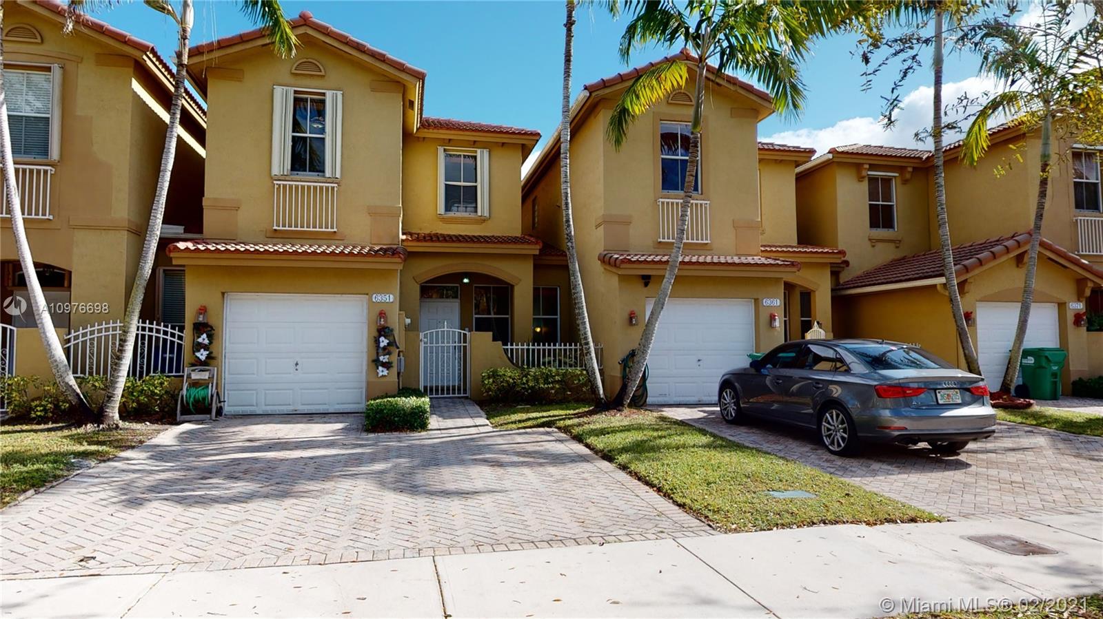 6351 Southwest 164th Path Miami, FL 33193 - Photo 2 of 23 Gallery Image 2