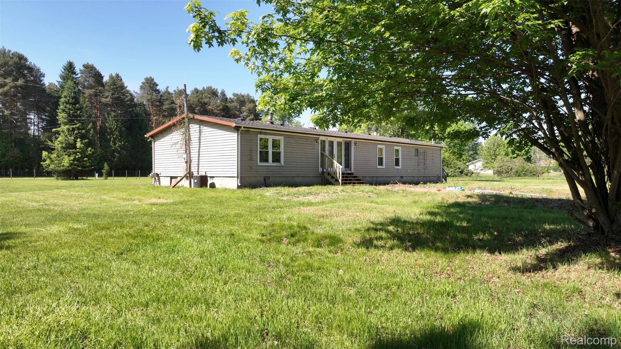 10028 McAfee Road Montrose, MI 48457 - Photo 9 of 46 10028 McAffee Rd (10).JPG
