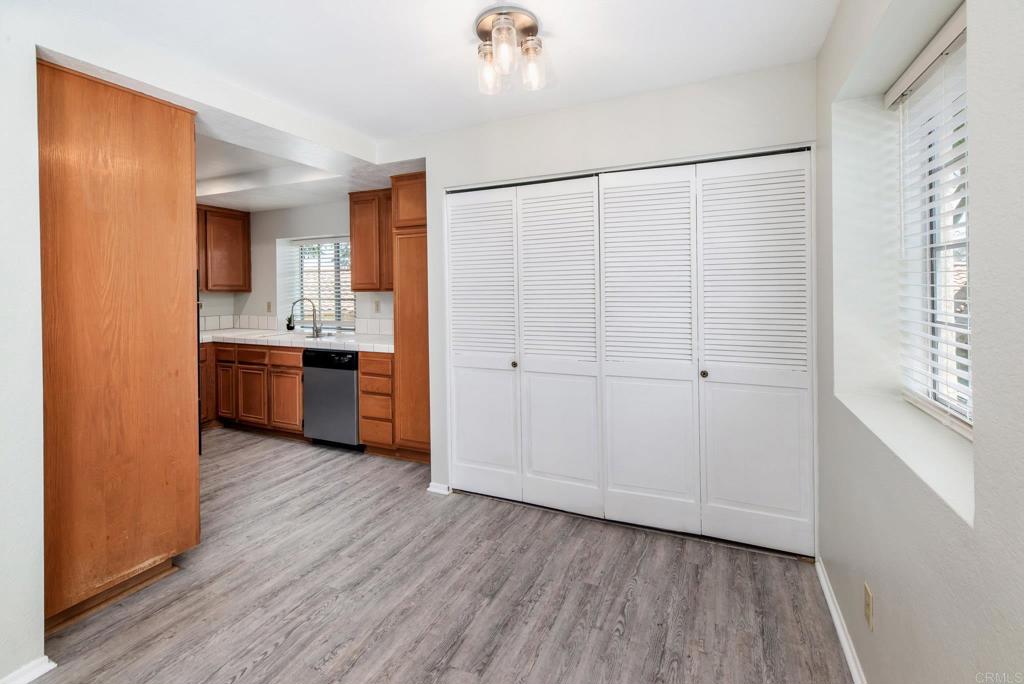 740 Breeze Hill Road, Unit 170 Vista, CA 92081 - Photo 15 of 28
